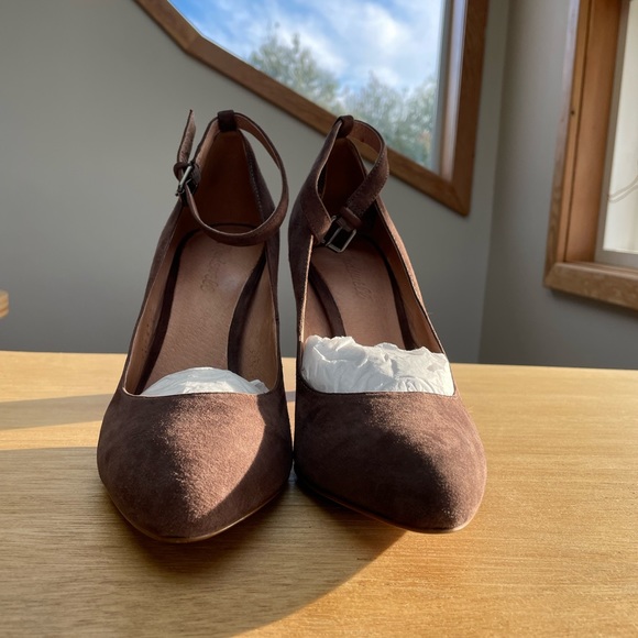 Madewell Crescent Heeled Pump in brown - Picture 8 of 10